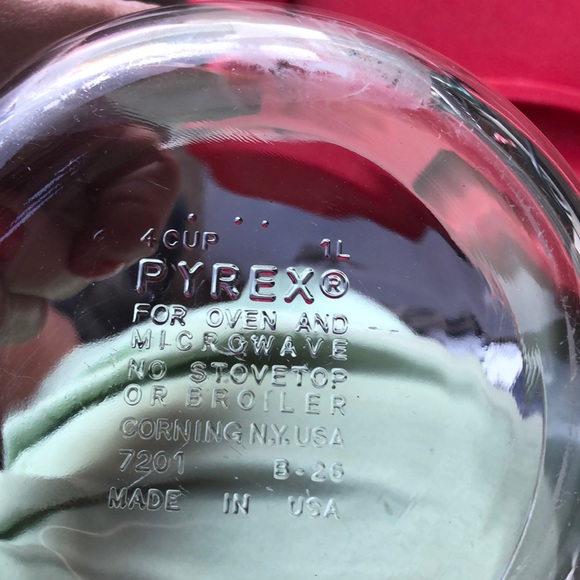 Vintage bakeware - Picture 2 of 4